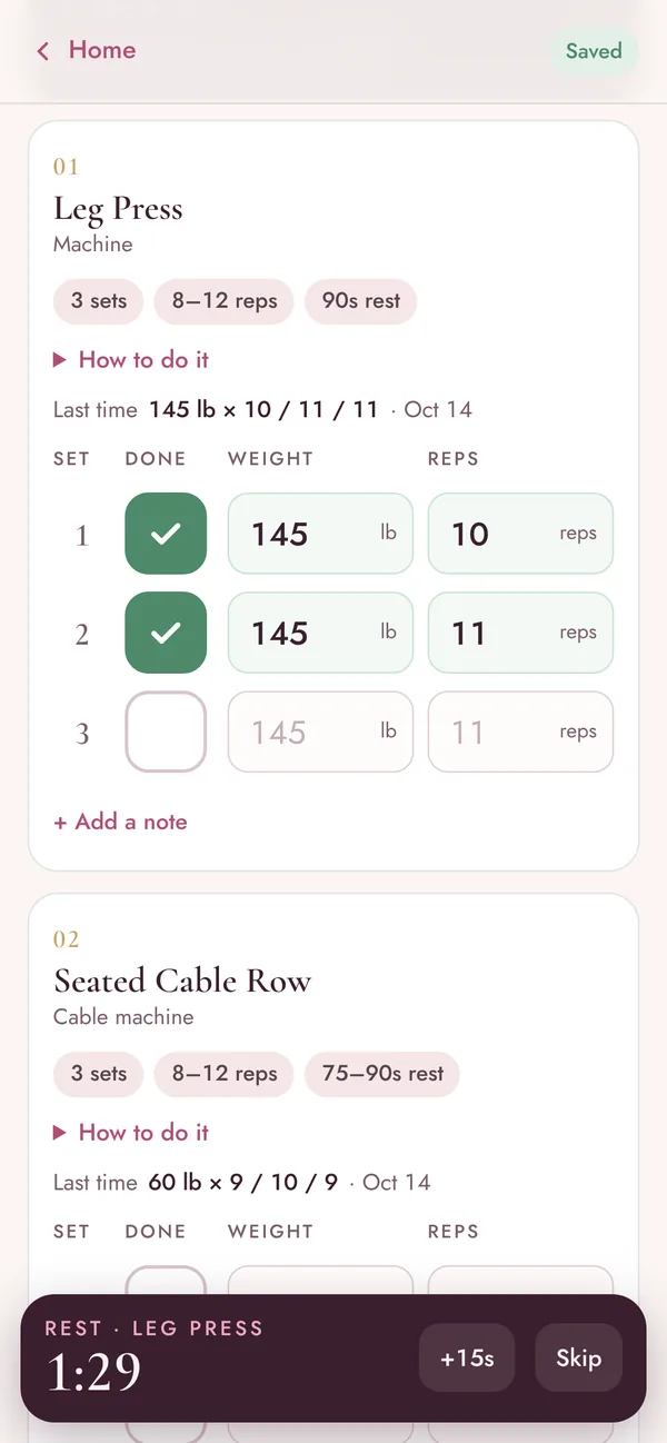 A workout in the app: leg press with sets, reps and rest time, last time’s weights, two sets checked off, and the rest timer running.